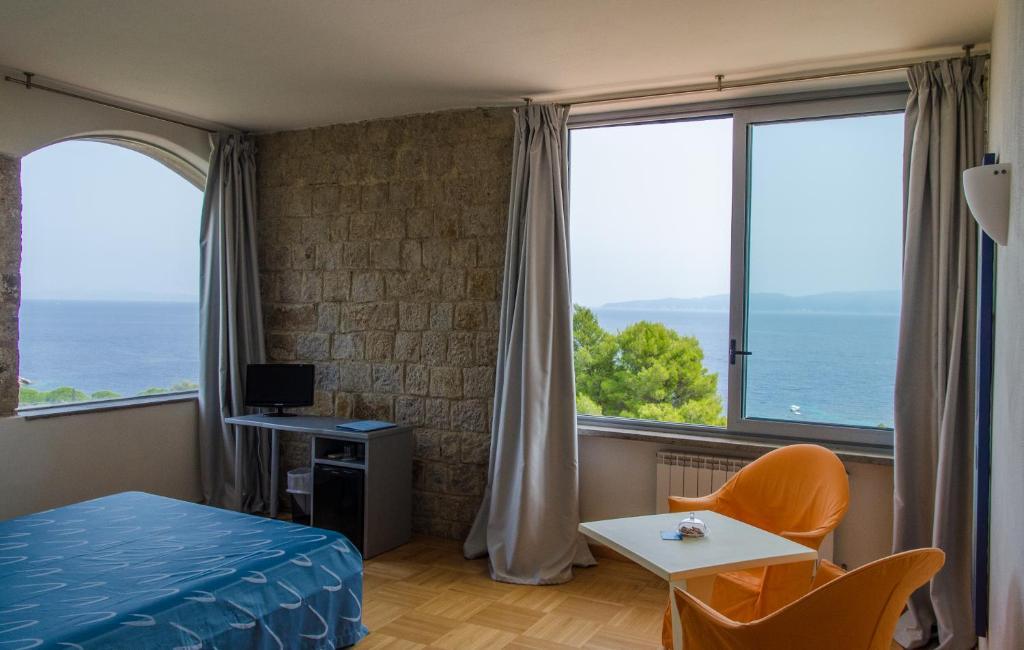 Hotel Arenella Giglio Porto Habitación foto